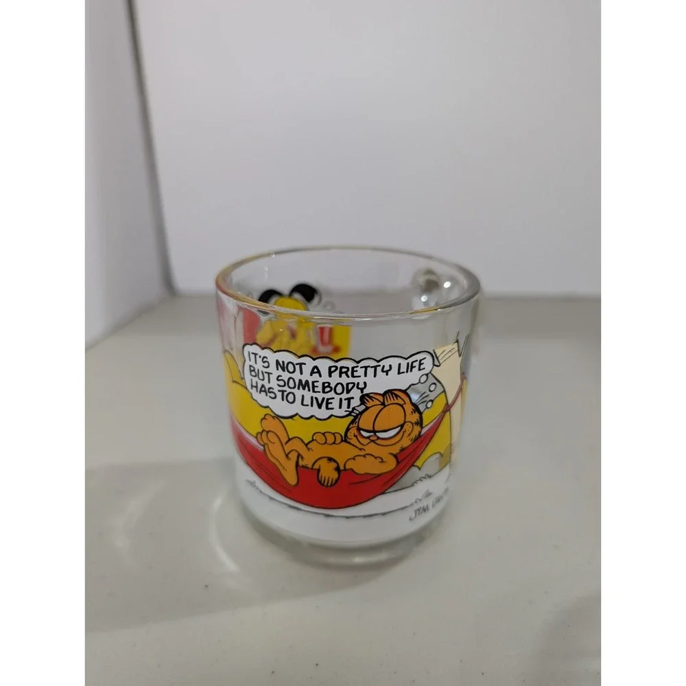 Vintage 1978 McDonalds Garfield Glass Mug Its Not a Pretty Life Jim Davis Cat